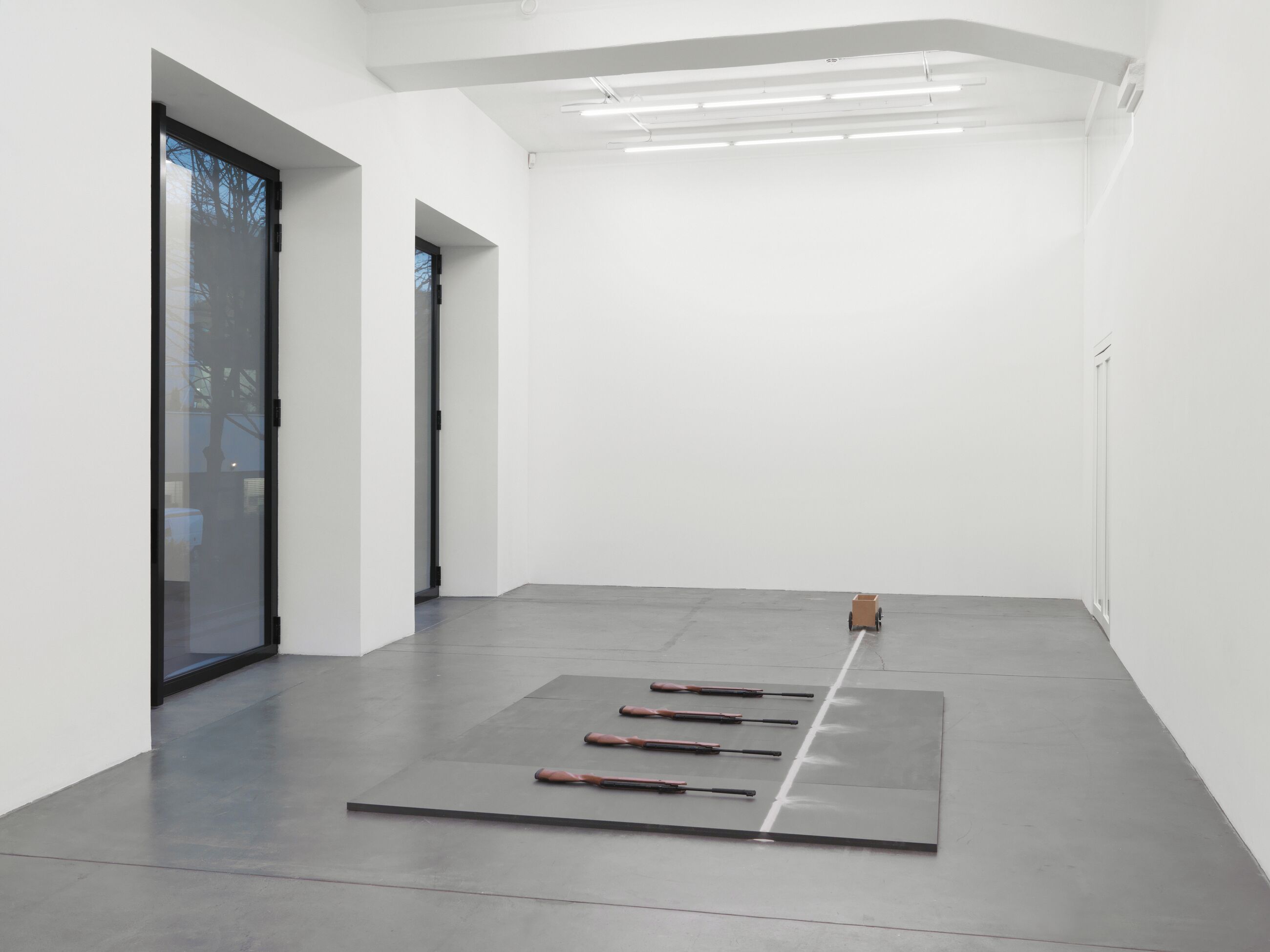 Roman Signer    ローマン・シグネール　Travel Photos ローマン・シグネール『窓展：窓をめぐるアートと建築の旅』